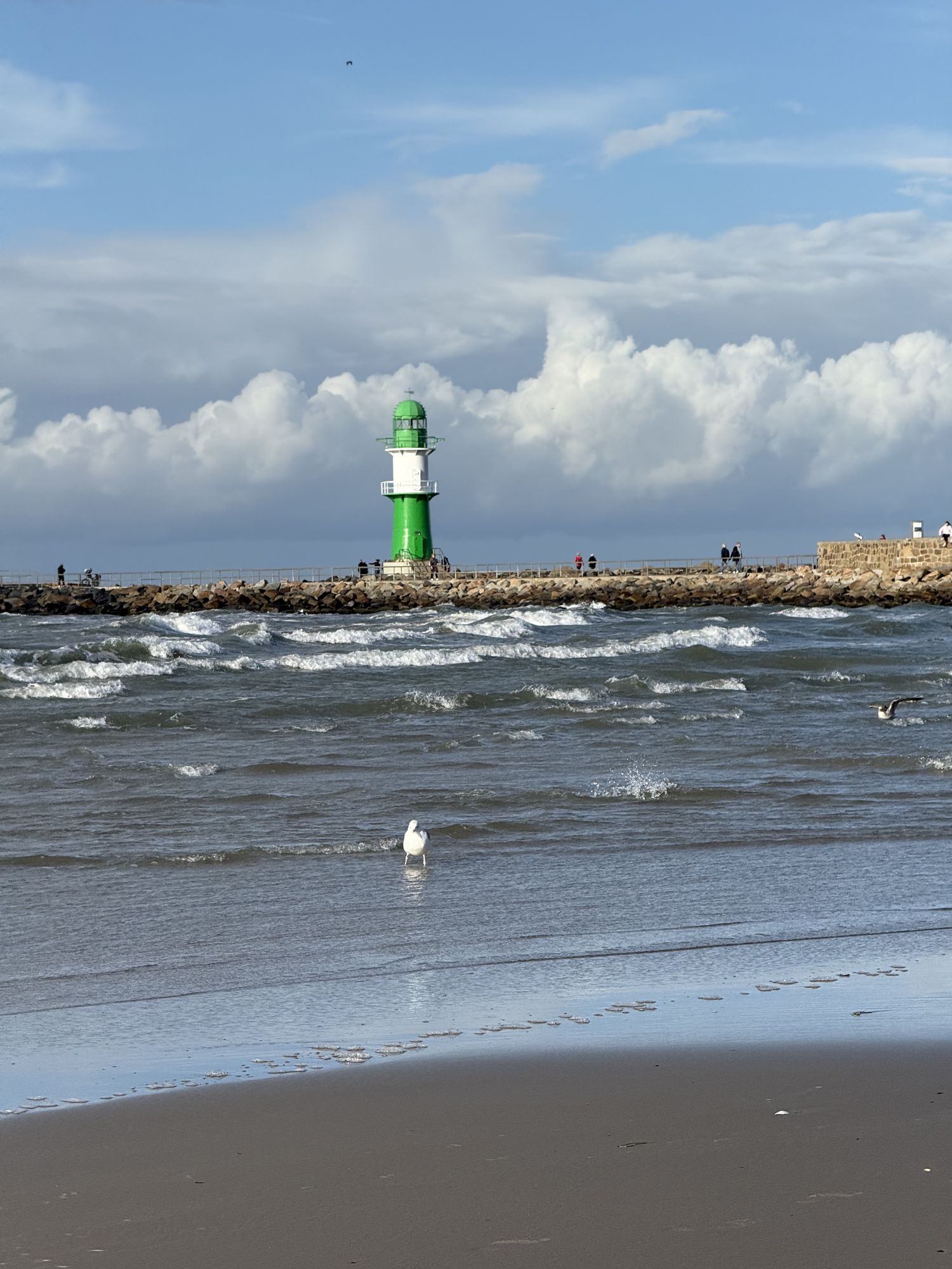 Molenturm an der Hafeneinfahrt von Warnemünde